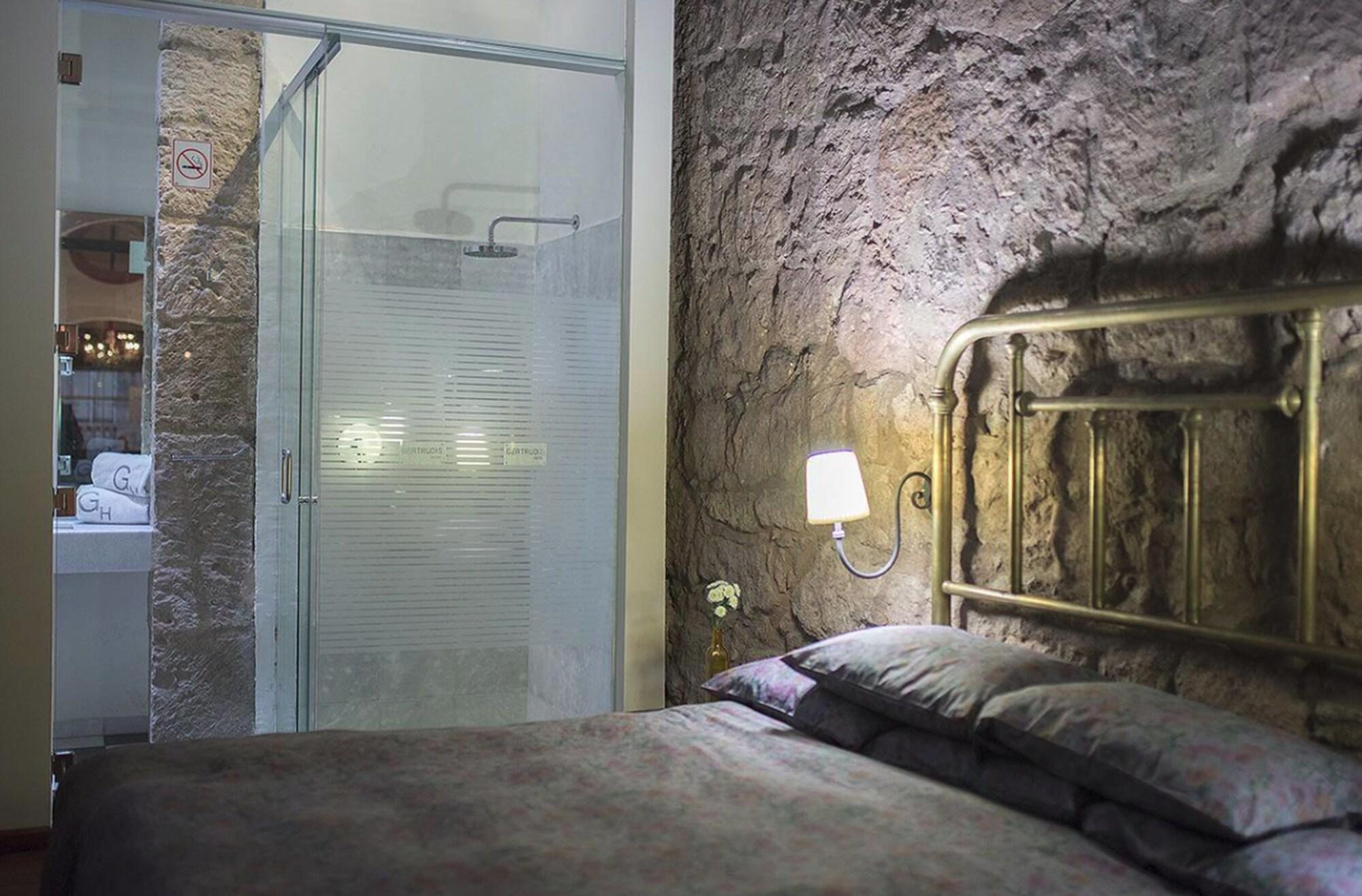 Gertrudis Hotel Морелия Экстерьер фото