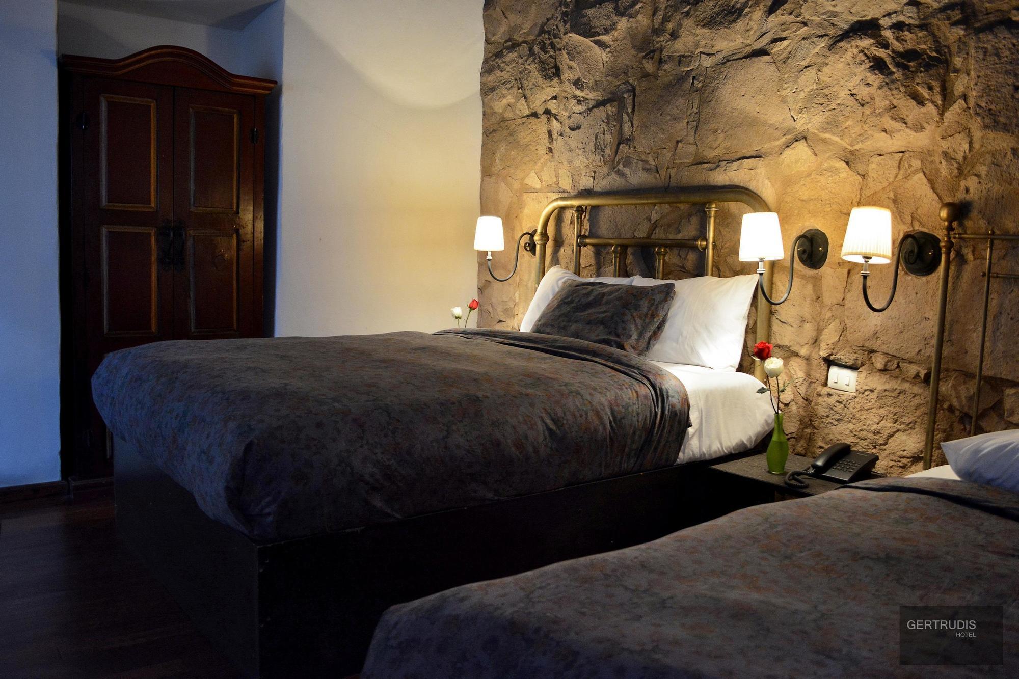 Gertrudis Hotel Морелия Экстерьер фото